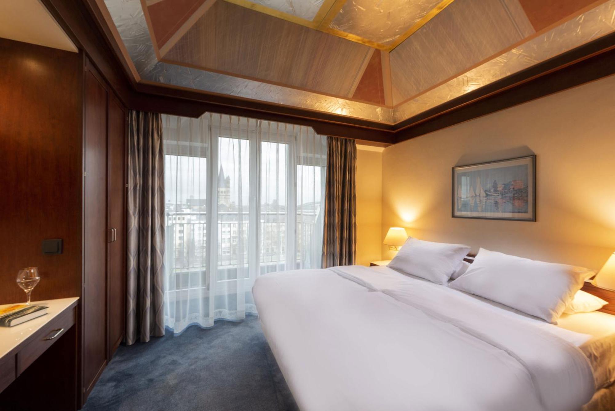 Junior Suite,1615646123:JPEG